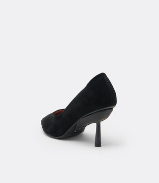 Back three-quarter view of the VICE VERSA Ella Pump in black suede