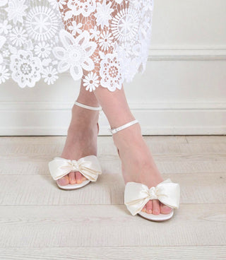 bow heel on model
