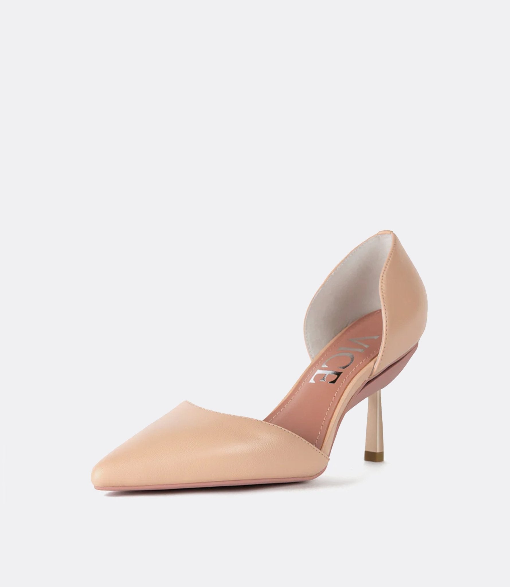 Front view of the beige leather heel.