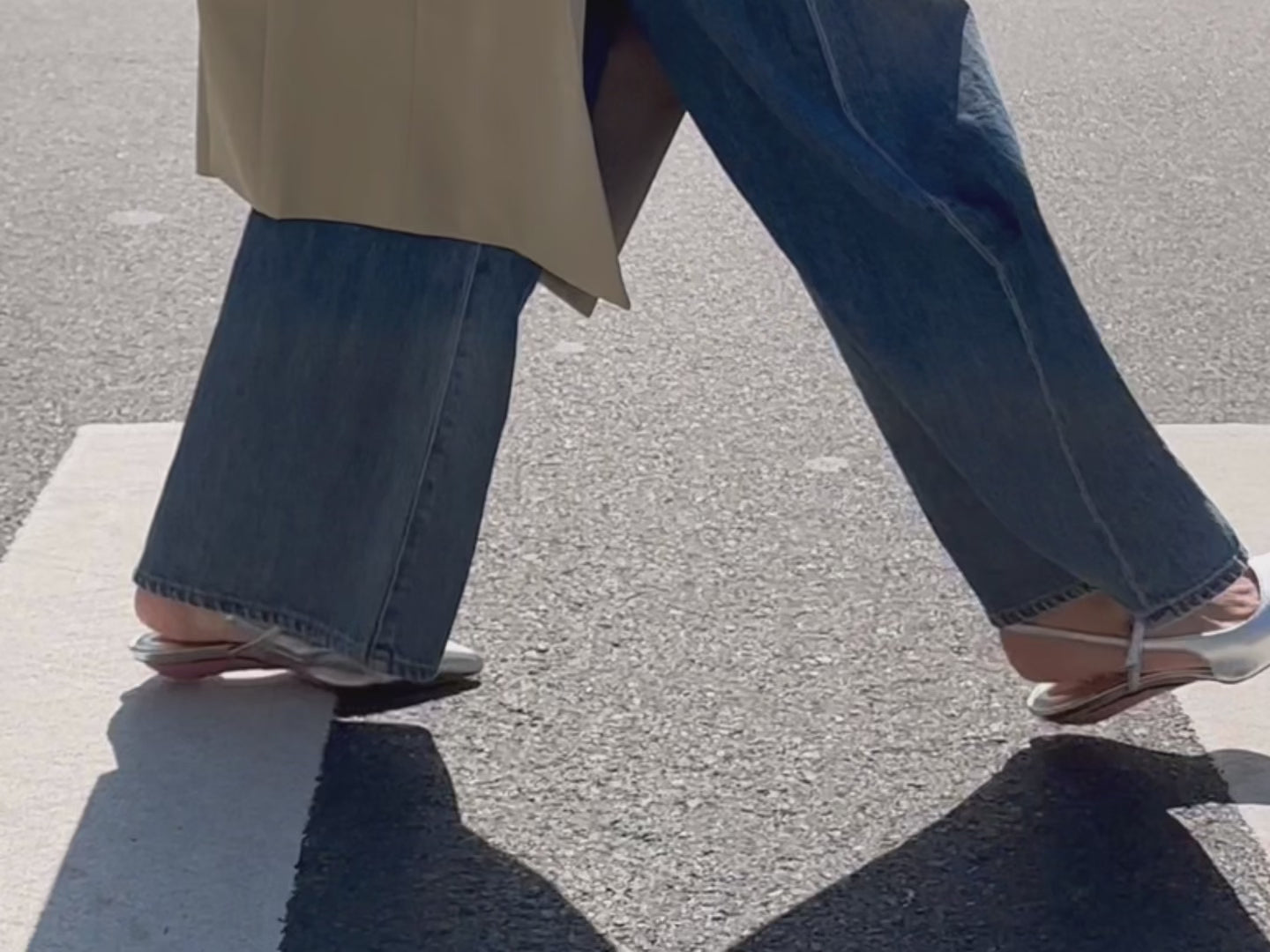 flat mode silver slingbacks